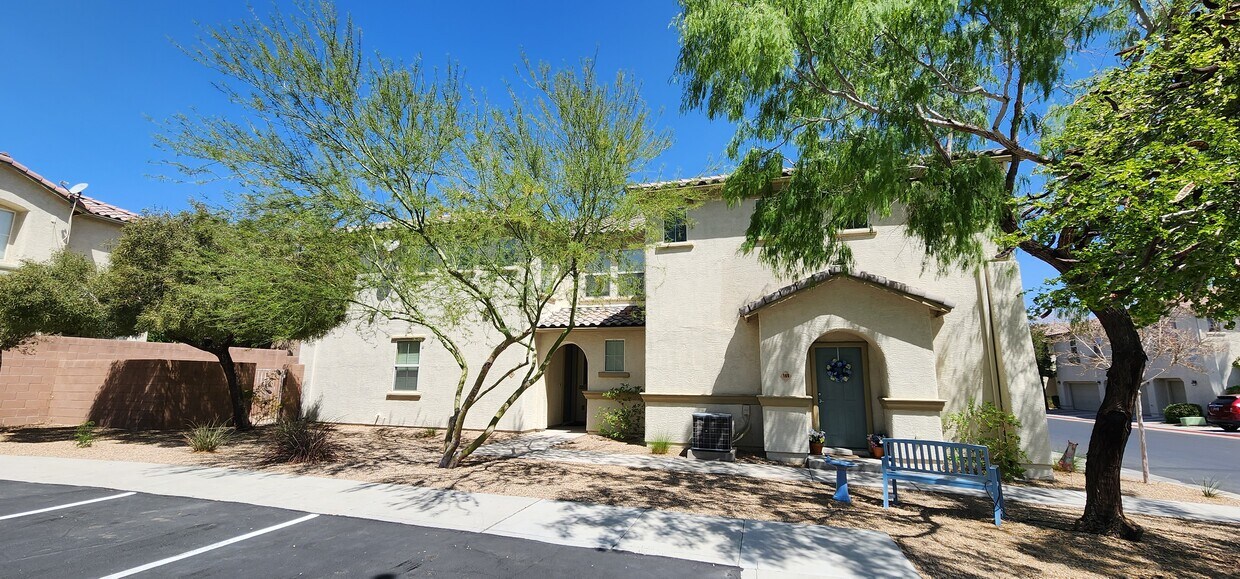 Foto principal - 6250 W Arby Ave