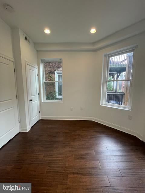Foto del edificio - 1824 W Girard Ave