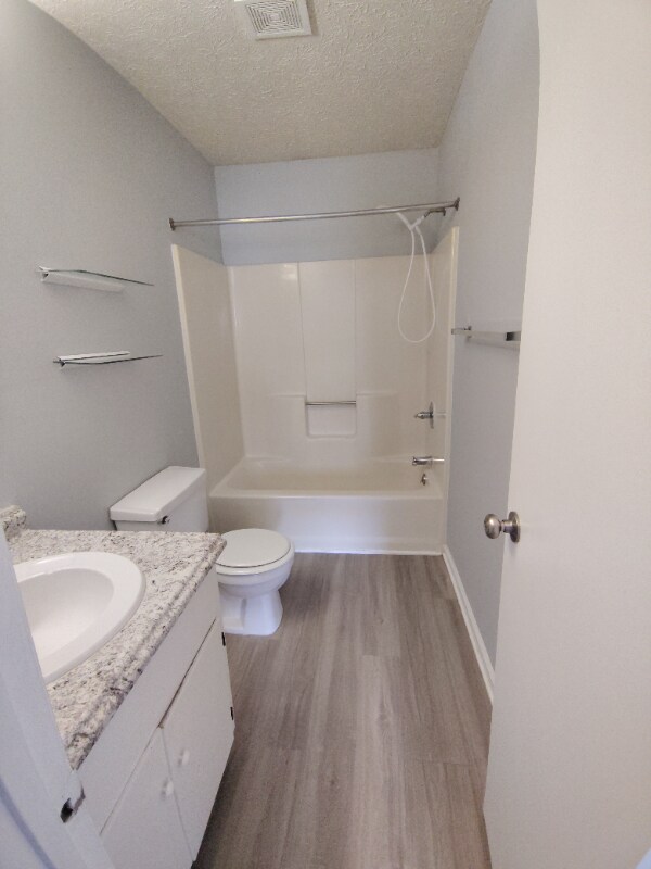 Building Photo - 13 Fonda Dr