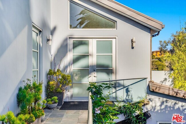 Foto del edificio - 28927 W Beach Ln