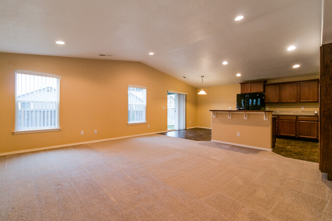 Foto del edificio - Fantastic West Eugene 3-Bedroom 2.5-Bath H...