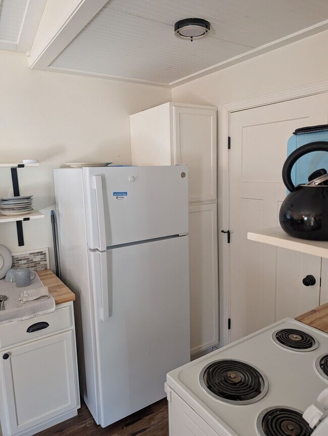 Foto del edificio - 181 Honeysuckle Ln