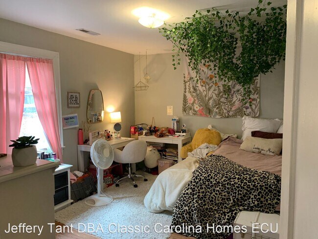 Foto del edificio - 4 br, 2 bath House - 100 S Rotary Ave