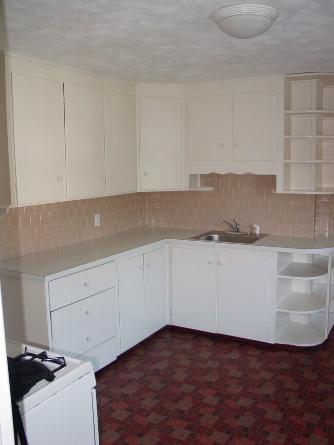 31 Warren Ave Unit 3, Woburn, MA 01801 Apartments 31 Warren Ave