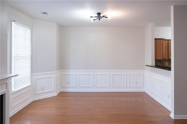 Building Photo - 3090 Branham Dr
