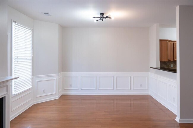 Foto del edificio - 3090 Branham Dr