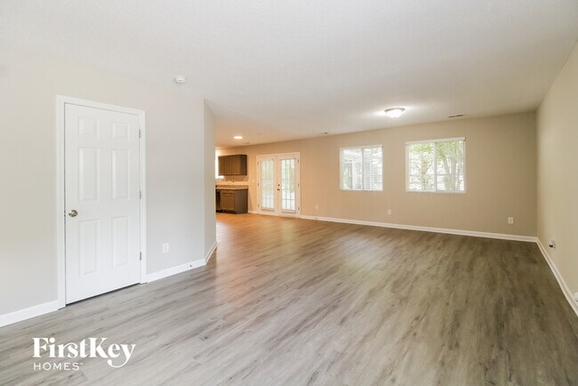Building Photo - 10 Loxwood Ct