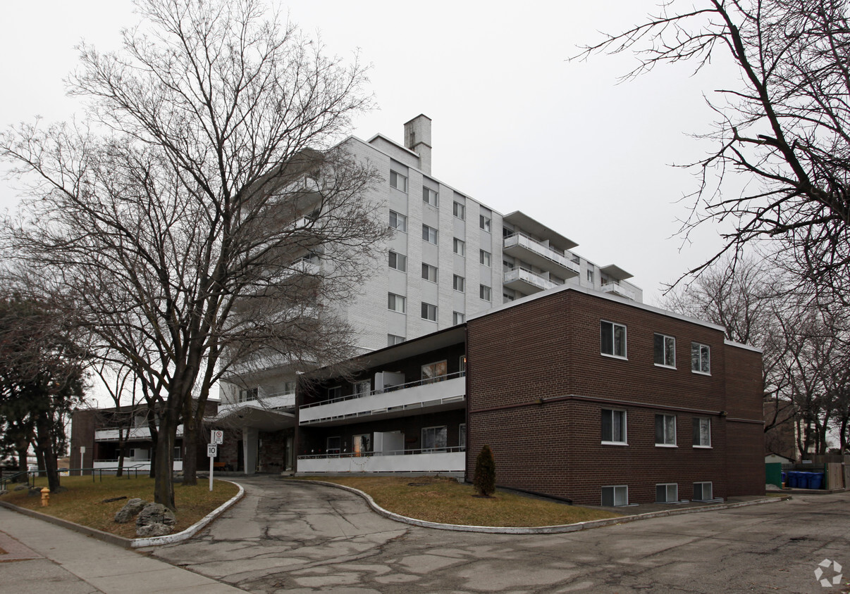 Primary Photo - Alderwood Towers Apt Ltd