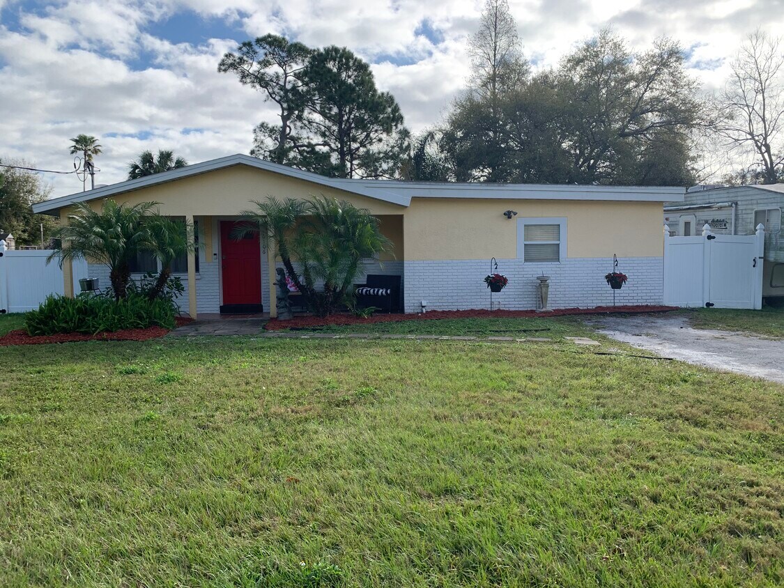Foto principal - 6706 S Trask St