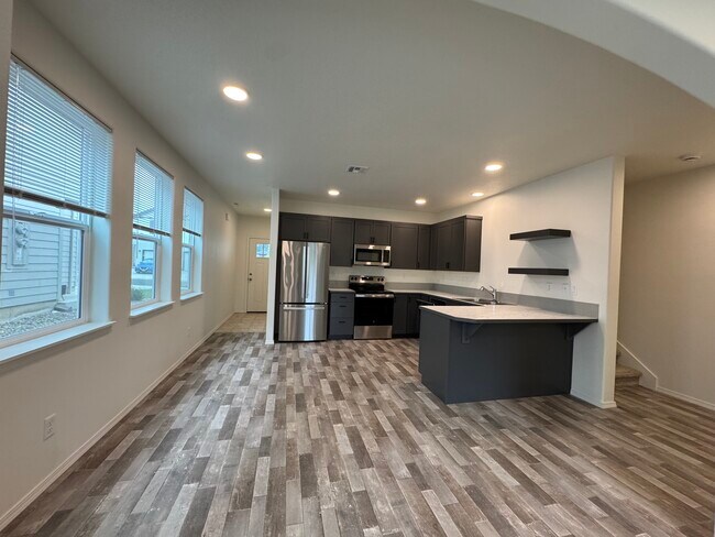 Building Photo - 1182 S 43rd Pl