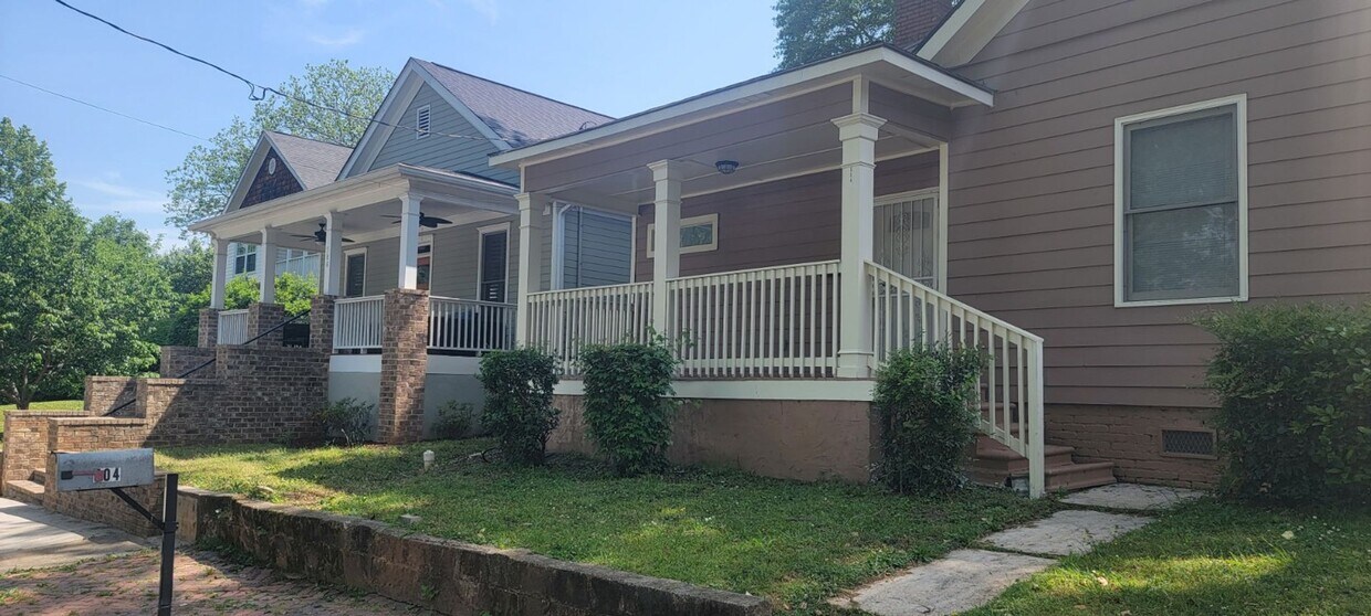 Primary Photo - Amazing Amazing Location -Atlanta Beltline...