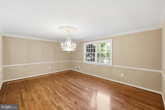 Foto del edificio - 9904 Hall Rd