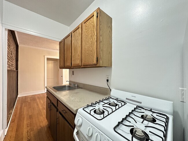 Foto del edificio - 934 W Cornelia Ave