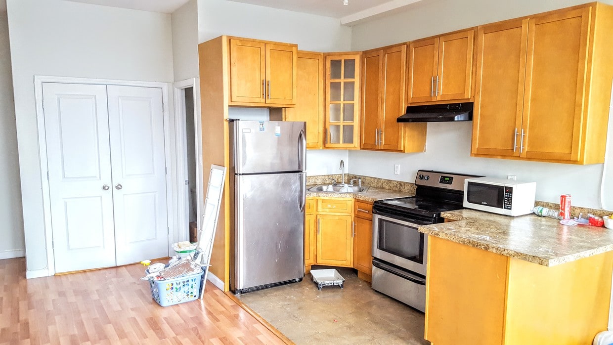 Primary Photo - 1469 Bushwick Ave