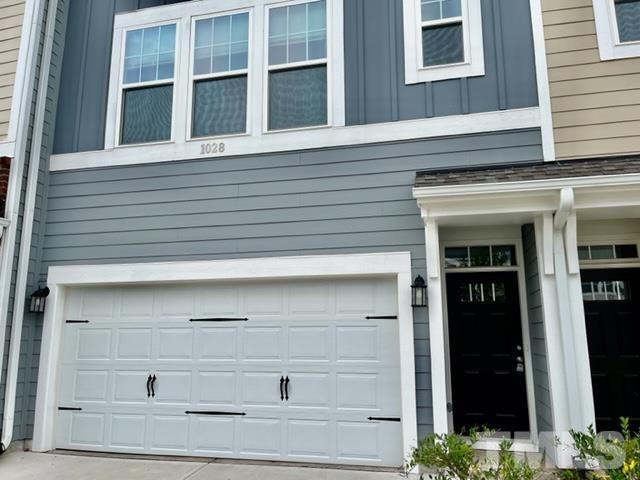 Building Photo - 1028 Commack Dr