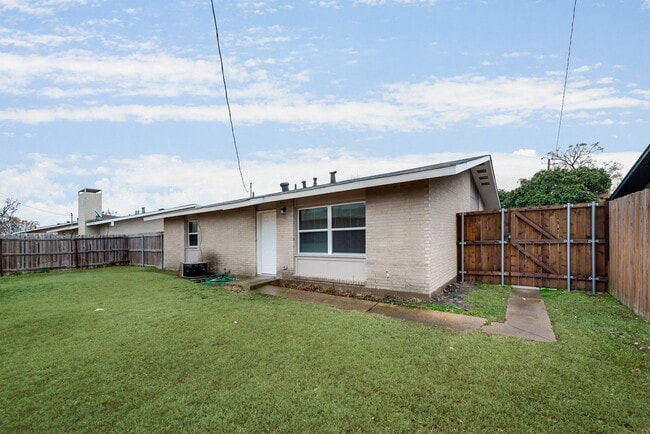 Photo - 12051 High Meadow Drive House