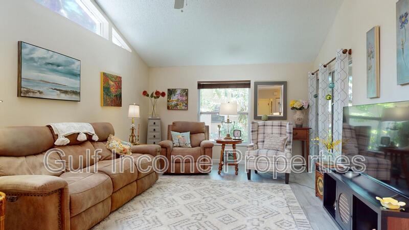 Primary Photo - 5037 Village Garden Dr