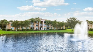 Building Photo - 121 SW Palm Dr