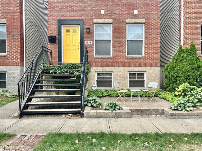 Building Photo - 2188 W 6th St