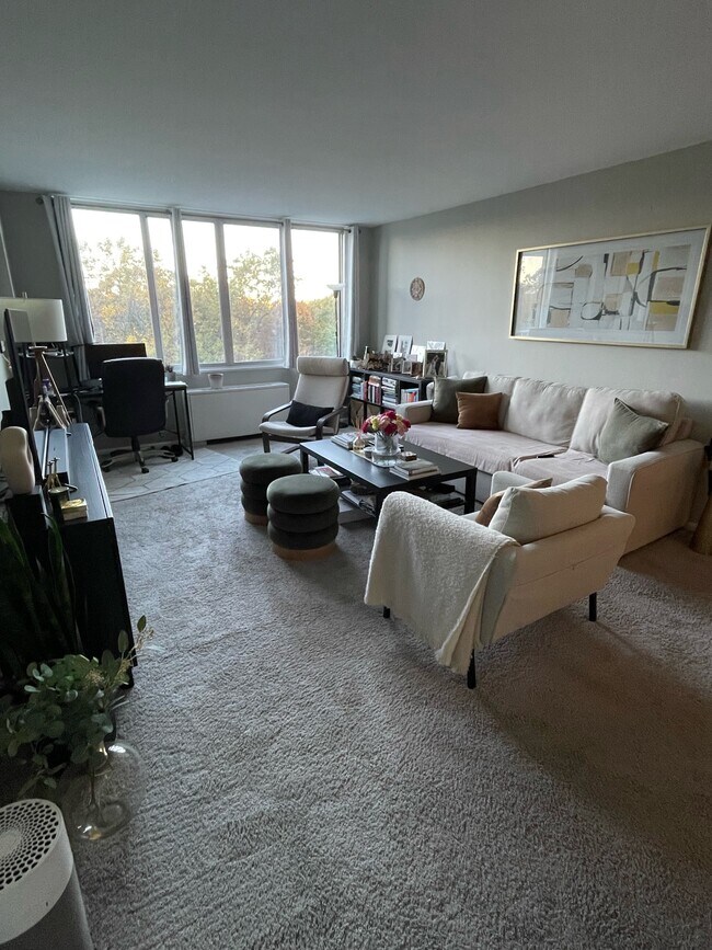 Foto del edificio - 2939 Van Ness St NW