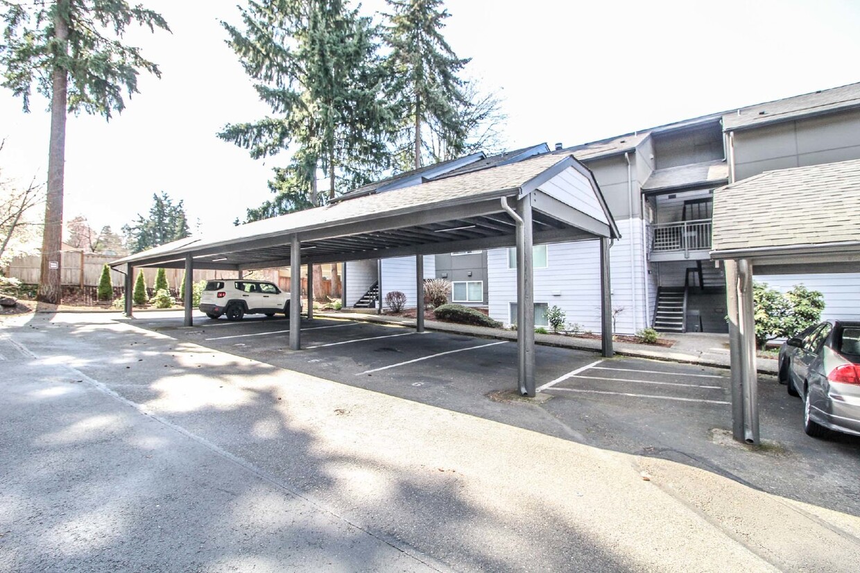 Primary Photo - Exceptional Bottom floor Condo in Kirkland...