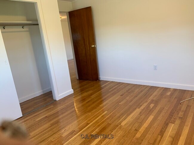 Foto del edificio - 27 N Union St