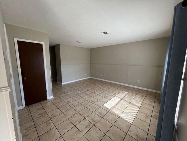Foto del edificio - Gulf Breeze - Green Briar Estates - 1 bedroom, 1 bathroom
