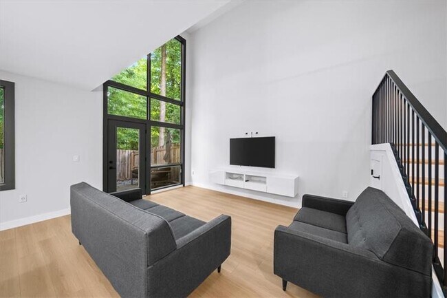 Foto del edificio - 1364 Rietveld Row NW