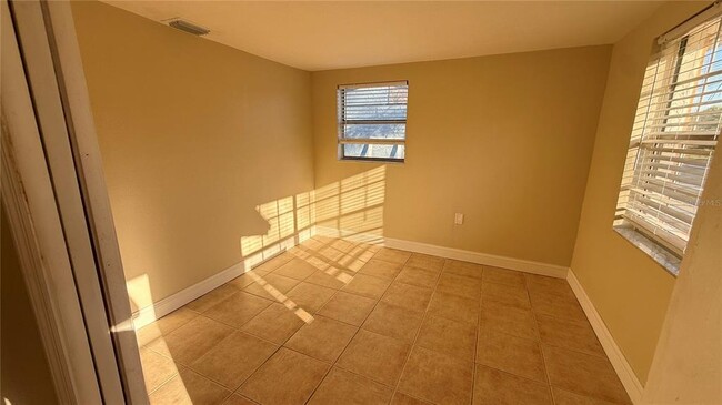 Building Photo - 12611 1st Isle