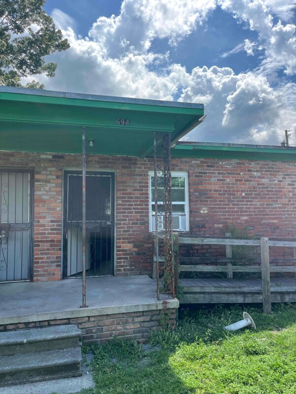 Foto del edificio - 694 Hickory St