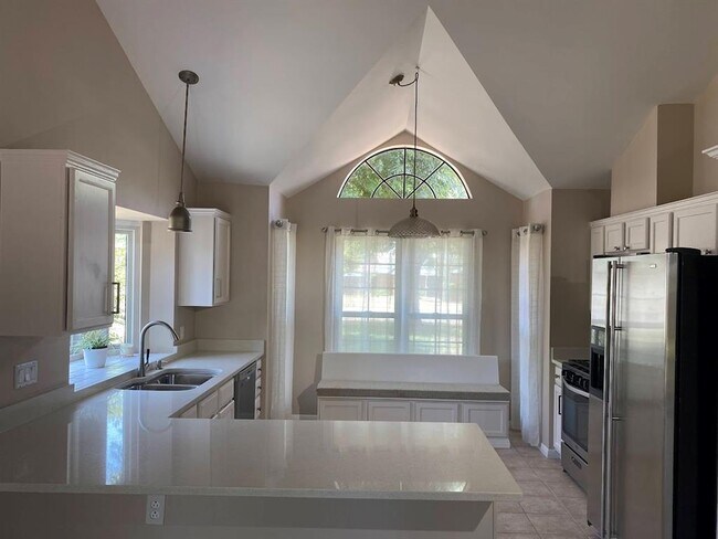 Foto del edificio - 2207 Warfield Way