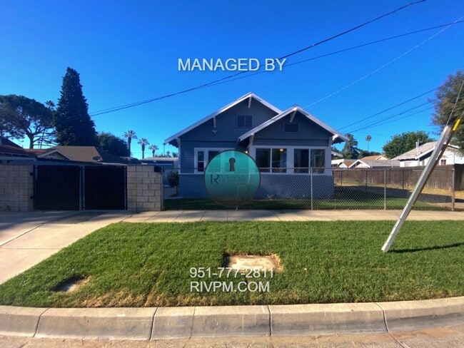 Photo - !!!Charming upgraded 2 bed 2 bath single family home!!