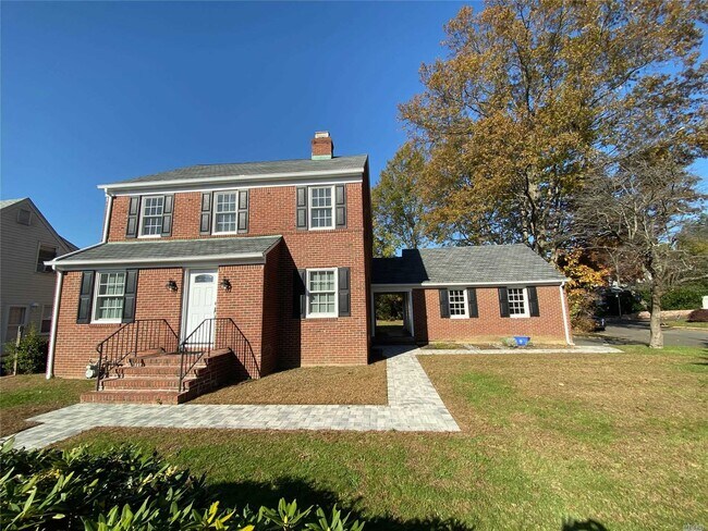Building Photo - 2 McKinley Pl