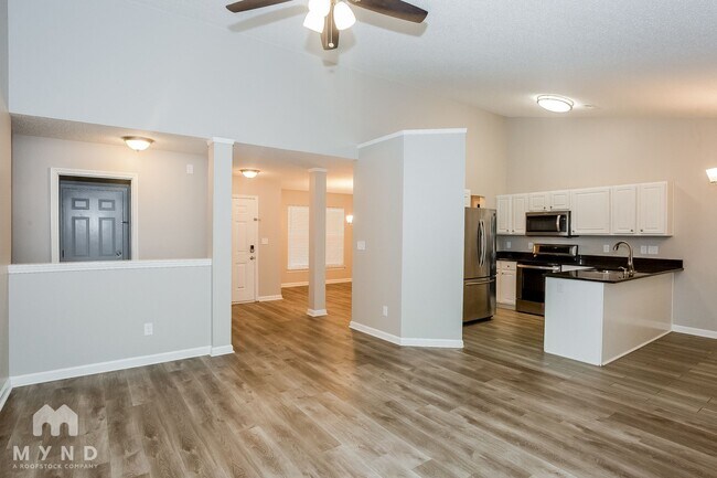 Foto del edificio - 2066 Chapel Creek Rd