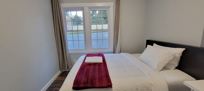 Building Photo - 19925 Wallingford Ave N