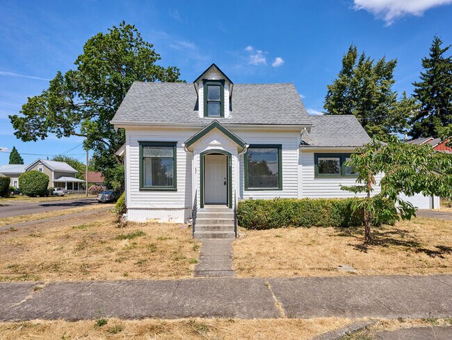 Building Photo - 109 E Isabella St