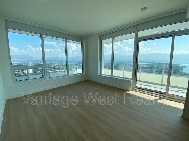 Building Photo - 1626 Water St