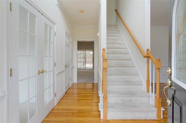 Building Photo - 613 Greyshire Dr