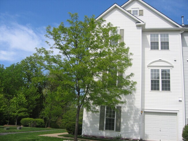 Foto del edificio - 13390 Cleeve Hill Ct