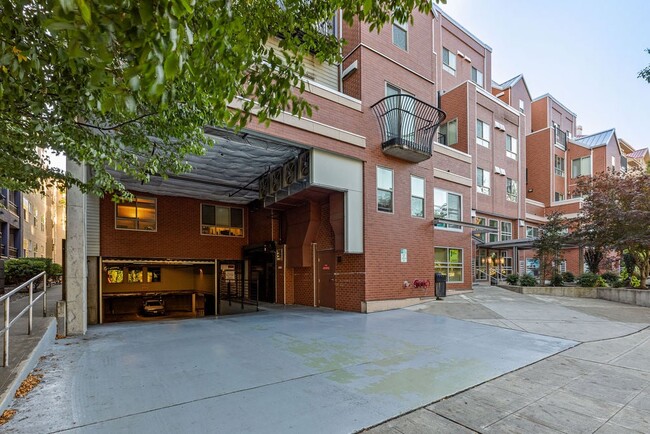 Building Photo - Park Metro