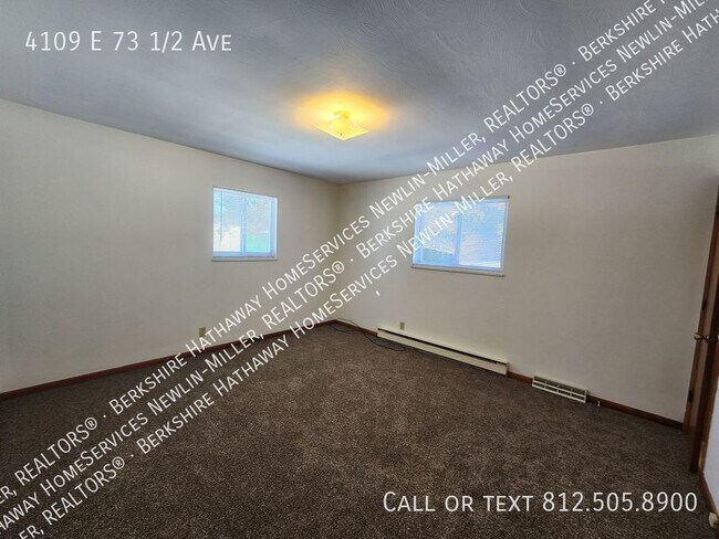 Foto del edificio - 2 Bedrooms, 1 1/2 Bath Duplex with 1 car a...