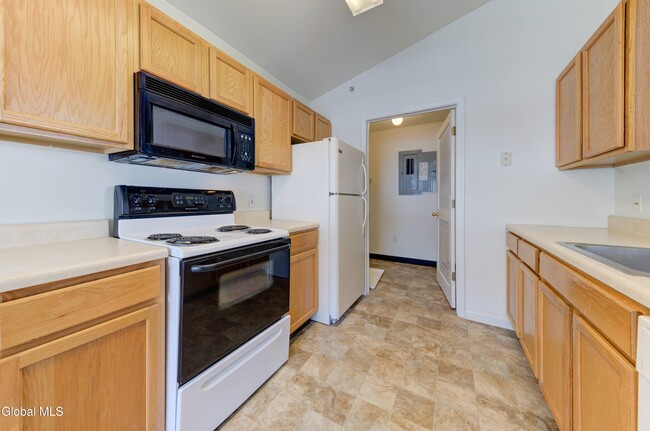 Building Photo - 304 Heritage Way