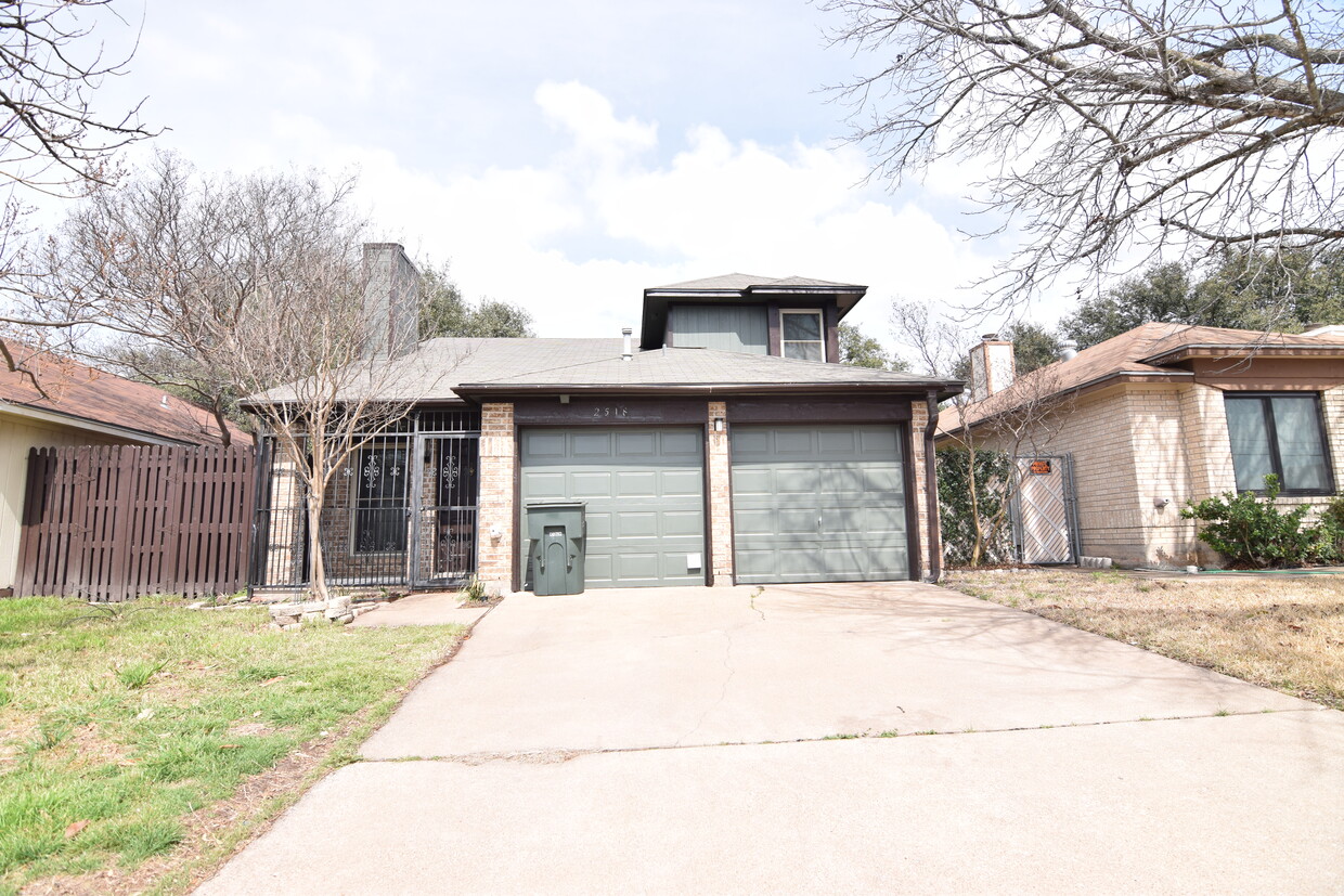 Primary Photo - 2518 Skyline Dr