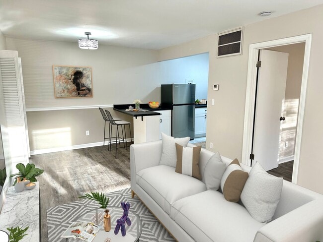 Interior Photo - Le Blanc Court