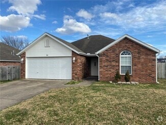 Building Photo - 911 SW Cheyenne Dr