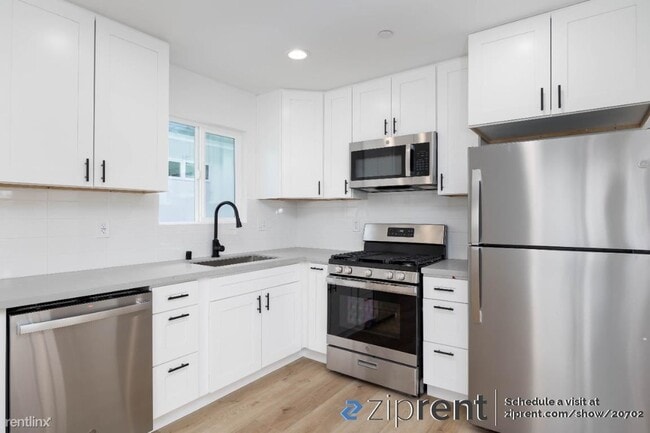 Building Photo - 3 br, 2 bath 4plex - 6965 Saranac St, San ...