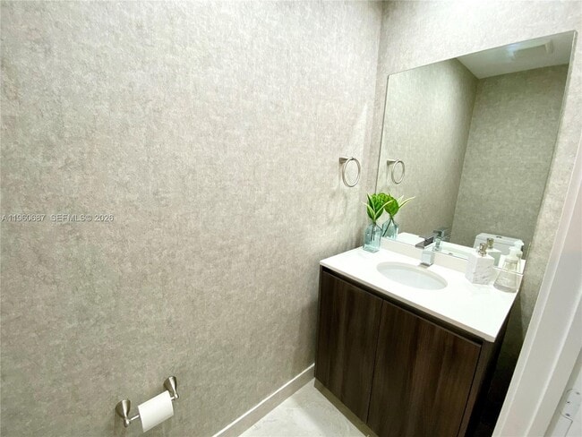 Foto del edificio - 488 NE 18th St