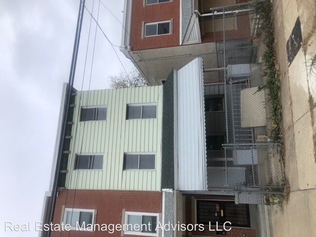 Building Photo - 618 N 38th St