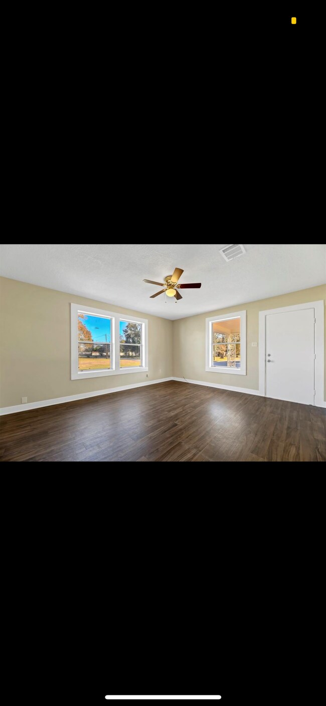 Foto del edificio - 1813 Jefferson Dr