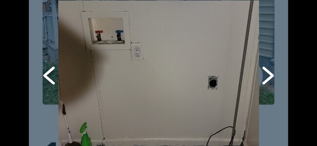 Foto del edificio - 515 W Main St